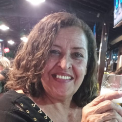 Angela Maria de Faria